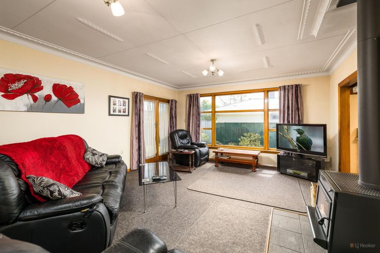 Photo of property in 30 Hughes Street, Waimate, 7924