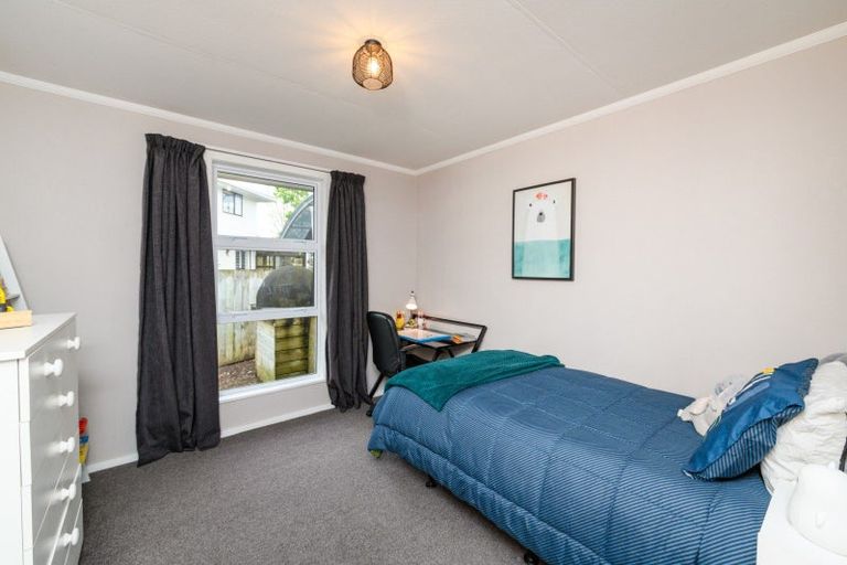 Photo of property in 17 Patea Place, Terrace End, Palmerston North, 4410