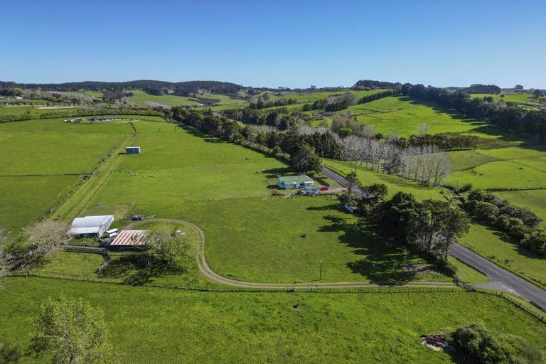 Photo of property in 219 Forestry Road, Waitoki, Kaukapakapa, 0871