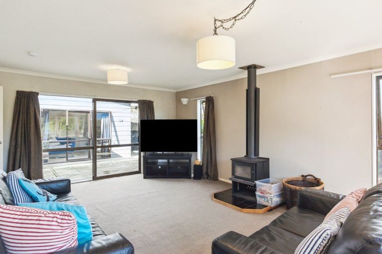 Photo of property in 39 Tennis Court Road, Raumati South, Paraparaumu, 5032