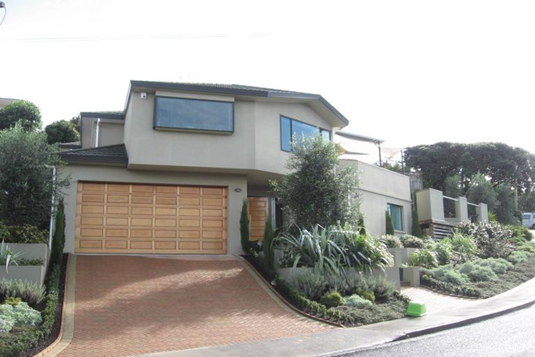 Photo of property in 2/3 Colmar Road, Mellons Bay, Auckland, 2014