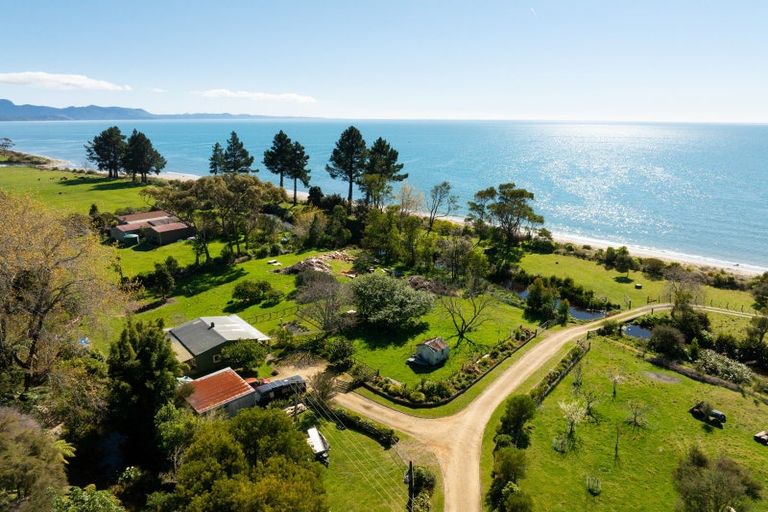 Photo of property in 335 Patons Rock Road, Puramahoi, Takaka, 7182