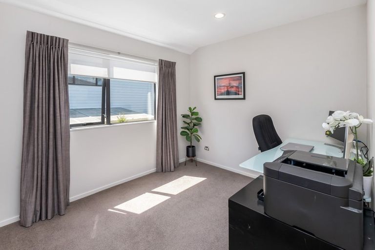 Photo of property in 23c Lexington Drive, Botany Downs, Auckland, 2010