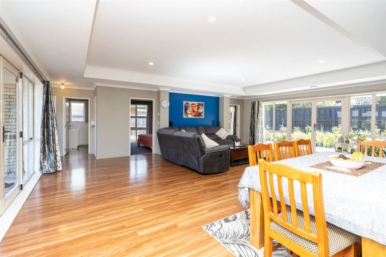 Photo of property in 8 Rochford Court, Hamilton East, Hamilton, 3216