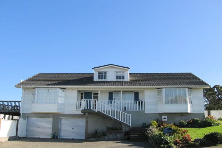 Photo of property in 2 Truro Road, Camborne, Porirua, 5026