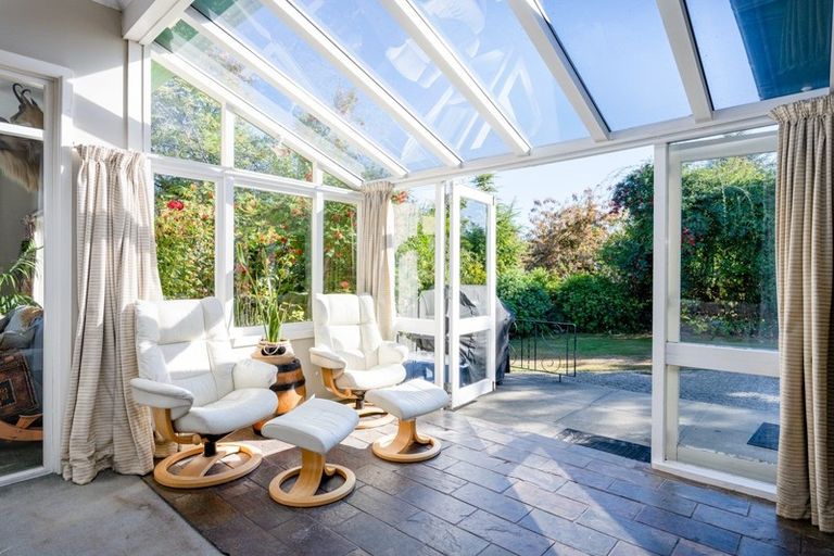 Photo of property in 142 Beacon Point Road, Wanaka, 9305