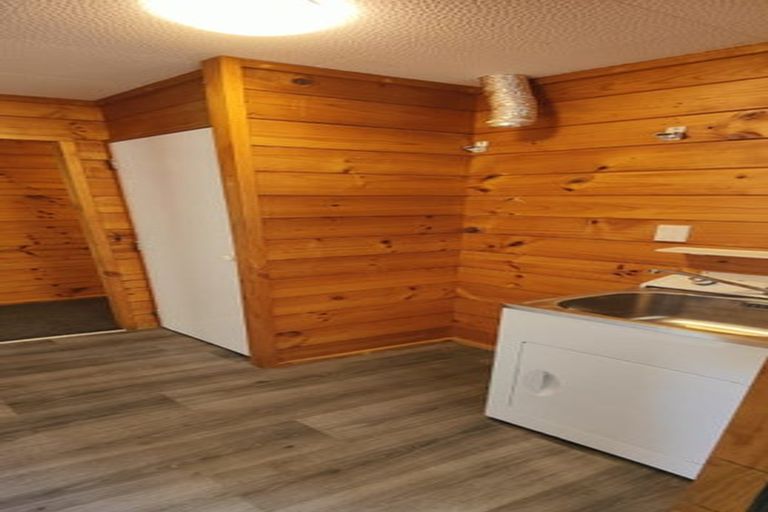 Photo of property in 5 Shackle Lane, Whitby, Porirua, 5024