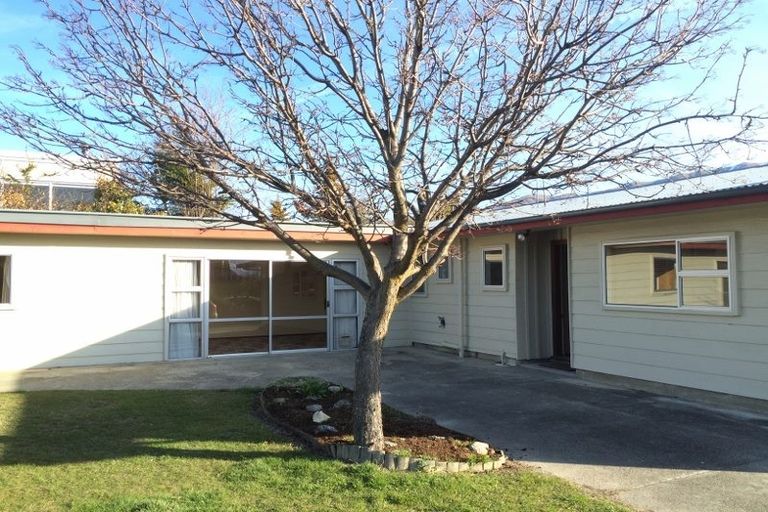 Photo of property in 181 Beacon Point Road, Wanaka, 9305
