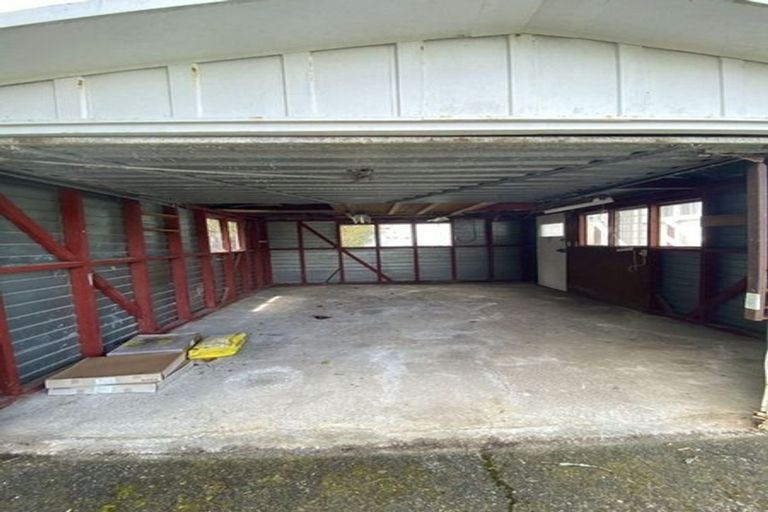 Photo of property in 244 Vipond Road, Stanmore Bay, Whangaparaoa, 0932