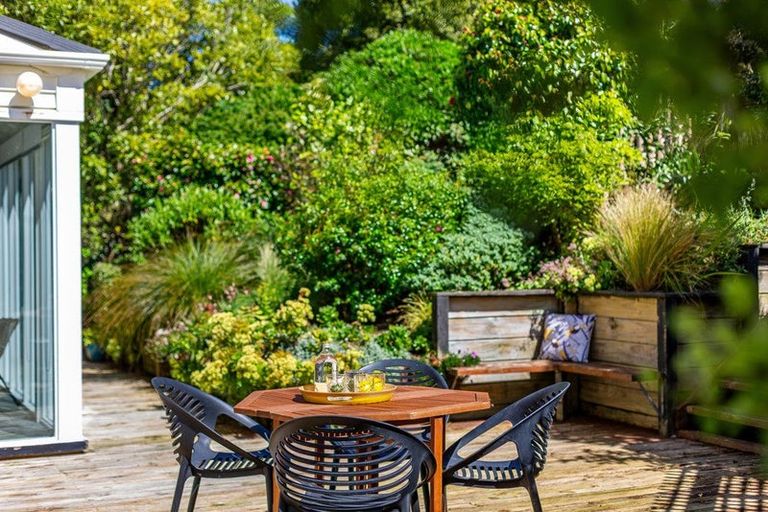 Photo of property in 8 Jalna Avenue, Khandallah, Wellington, 6035