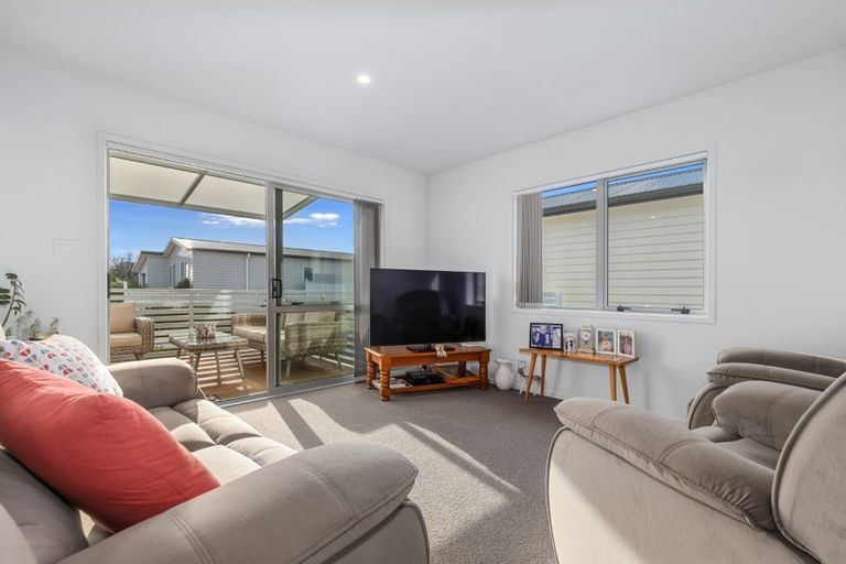 Photo of property in 11 Kamahi Crescent, Papamoa Beach, Papamoa, 3118