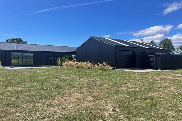 Photo of property in 450 Waitara Road, Huirangi, New Plymouth, 4373