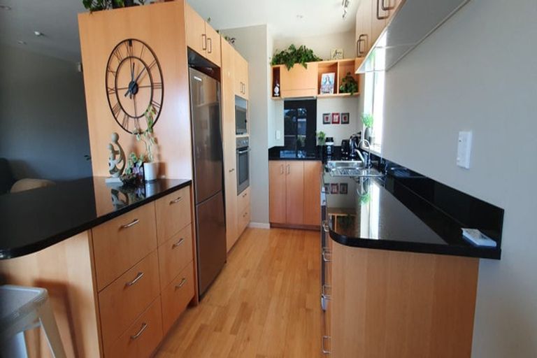 Photo of property in 2/1086 Papamoa Beach Road, Papamoa Beach, Papamoa, 3118