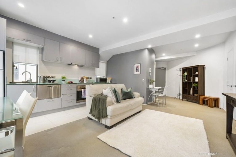 Photo of property in The Quay, 5/332a1 Lambton Quay, Wellington Central, Wellington, 6011