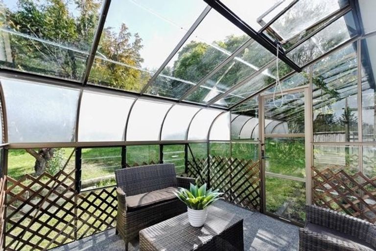 Photo of property in 7 Kemp Road, Massey, Auckland, 0614