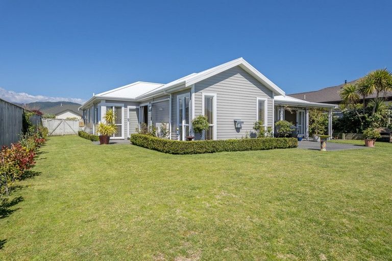 Photo of property in 55 Regent Drive, Paraparaumu Beach, Paraparaumu, 5032