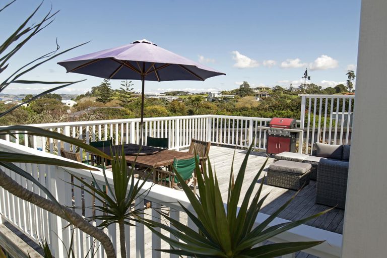 Photo of property in 9 Sea View Road, Leigh, Warkworth, 0985