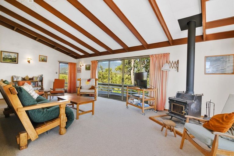 Photo of property in 9 Bydder Terrace, Patons Rock, Takaka, 7182