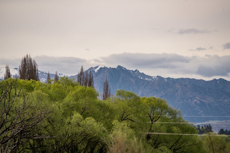 Photo of property in 930 Mount Barker Road, Wanaka, 9382