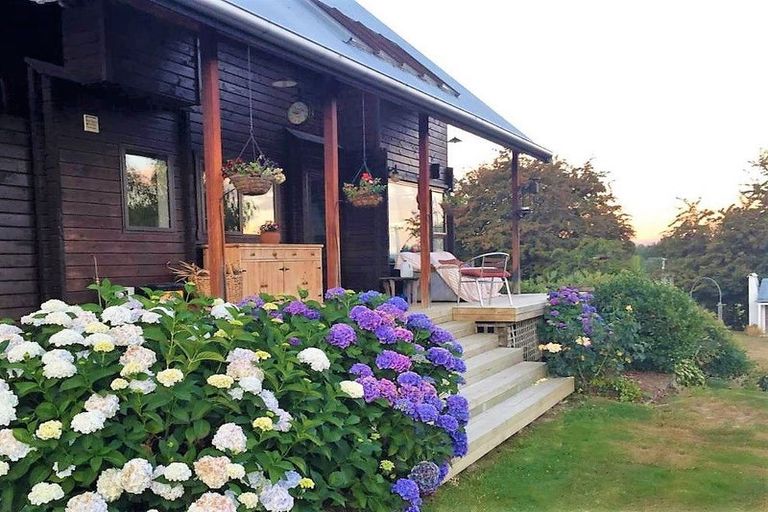 Photo of property in 58 Mountain View Road, Dalefield, Queenstown, 9371