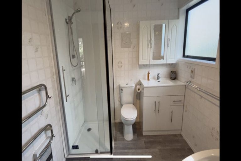 Photo of property in 11a Orewa Heights Crescent, Orewa, 0931