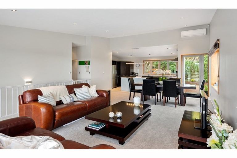 Photo of property in 5 Emerald Lane, Cashmere, Christchurch, 8022
