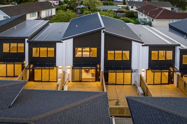 Photo of property in 1/23 Tudor Road, Henderson, Auckland, 0610