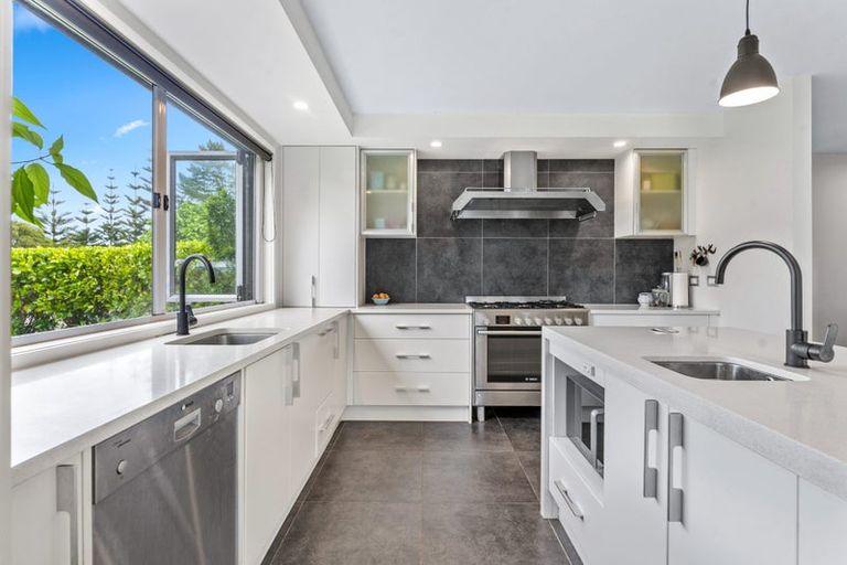 Photo of property in 842a South Head Road, South Head, Helensville, 0874