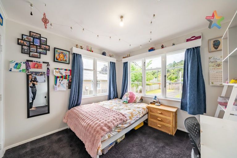 Photo of property in 36 Horoeka Street, Stokes Valley, Lower Hutt, 5019