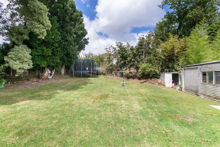Photo of property in 55 Larissa Avenue, Henderson, Auckland, 0610