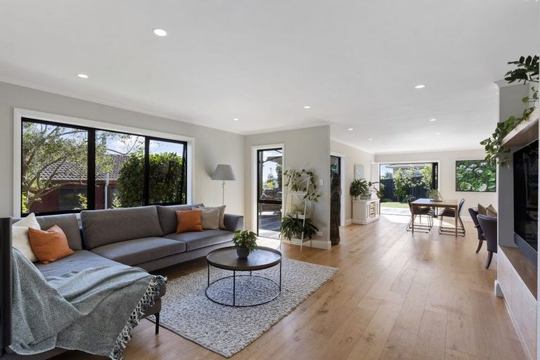 Photo of property in 60 John Gill Road, Shelly Park, Auckland, 2014