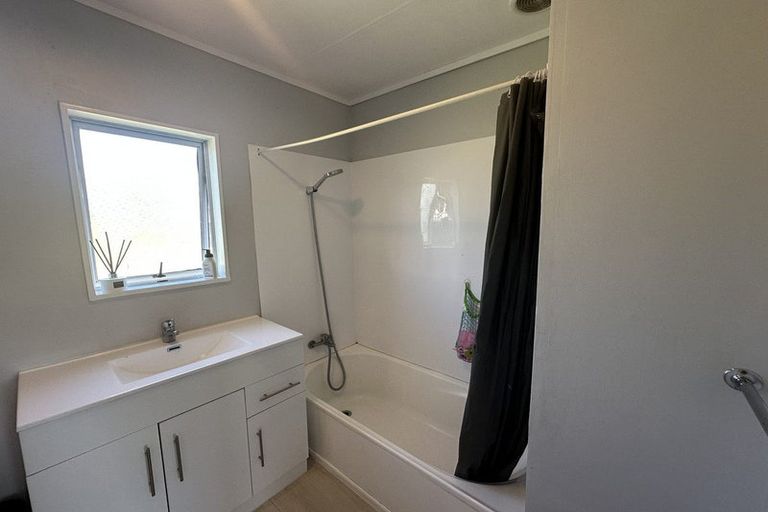 Photo of property in 11 Makere Street, Waitara, 4320