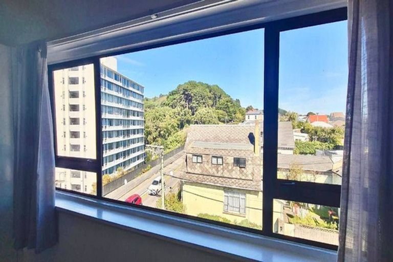 Photo of property in 11/52 Russell Terrace, Berhampore, Wellington, 6023