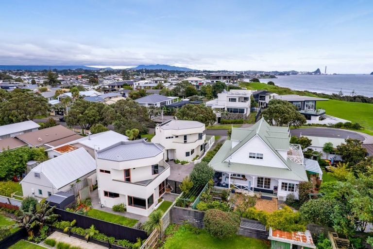 Photo of property in 2/5 Richmond Street, Fitzroy, New Plymouth, 4312