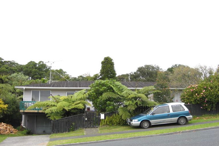 Photo of property in 30 Riversdale Drive, Merrilands, New Plymouth, 4312