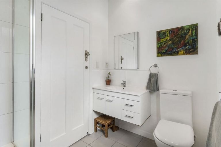 Photo of property in 30 Lambeth Road, Mount Eden, Auckland, 1041