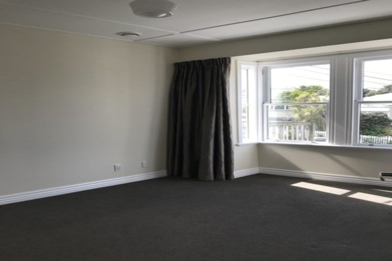Photo of property in 74 Wright Street, Mount Cook, Wellington, 6021