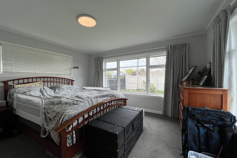 Photo of property in 192 Weston Road, St Albans, Christchurch, 8052