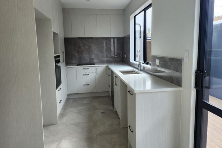 Photo of property in 93 Hutchinsons Road, Bucklands Beach, Auckland, 2014