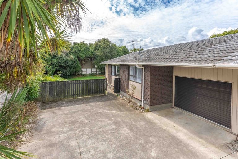 Photo of property in 2/259 Te Moana Road, Waikanae, 5036