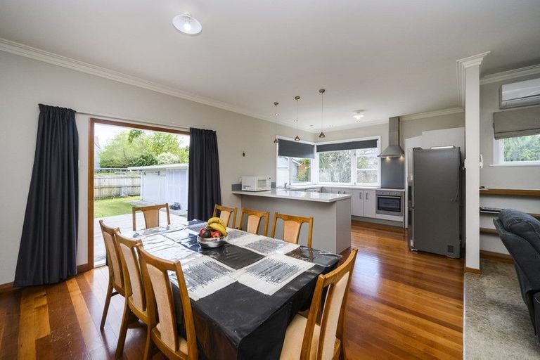 Photo of property in 583 Featherston Street, Roslyn, Palmerston North, 4414