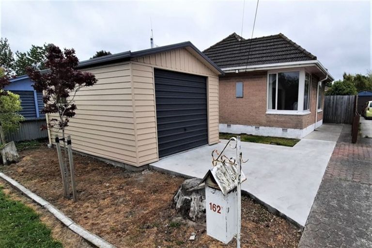 Photo of property in 162 Springs Road, Hornby, Christchurch, 8042