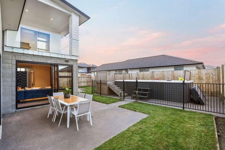 Photo of property in 8 The Meadows Drive, Flagstaff, Hamilton, 3210