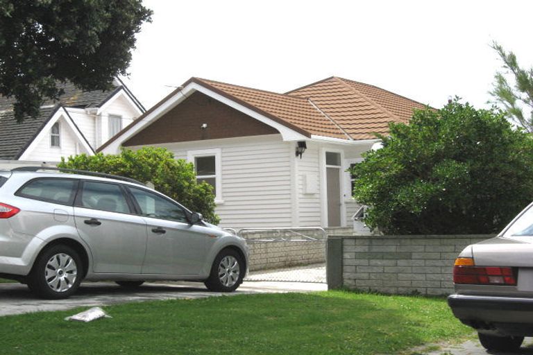 Photo of property in 11 Burnham Street, Seatoun, Wellington, 6022