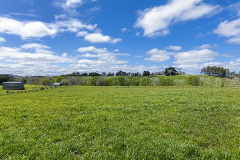 Photo of property in 219 Forestry Road, Waitoki, Kaukapakapa, 0871