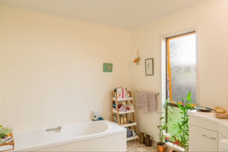 Photo of property in 1a Sisam Place, Whakatane, 3120