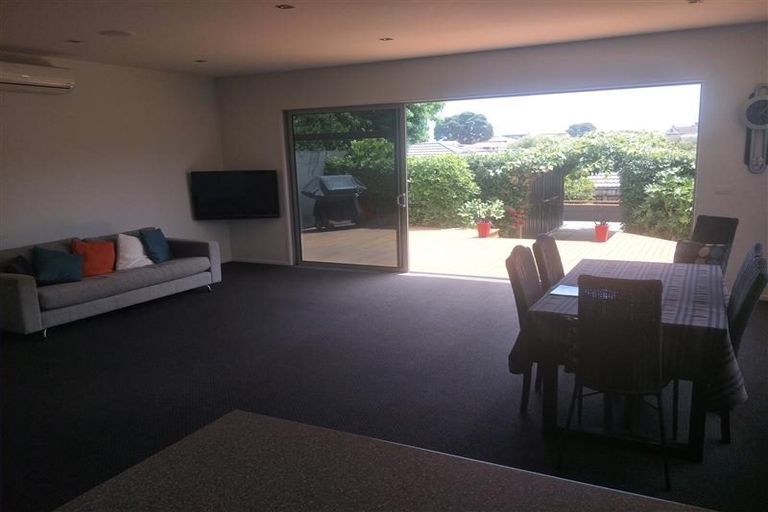 Photo of property in 292 Devon Street West, New Plymouth, 4310