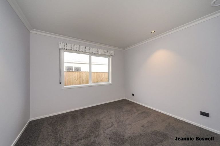 Photo of property in 17 Kowhai Street, Tokomaru, Palmerston North, 4474