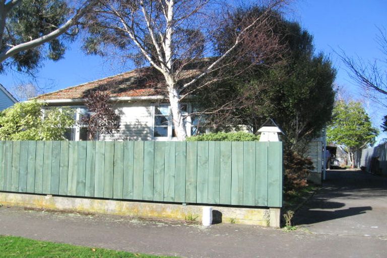 Photo of property in 19 Humber Street, Roslyn, Palmerston North, 4414
