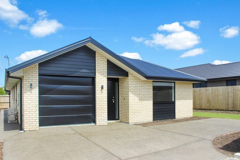 Photo of property in 14 Korokio Lane, Halswell, Christchurch, 8025